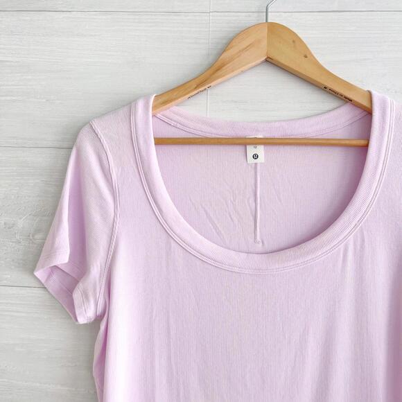 Lululemon - Pale pink scoop neck ribbed short sleeve t-shirt, sz 12 - Picture 2 of 9